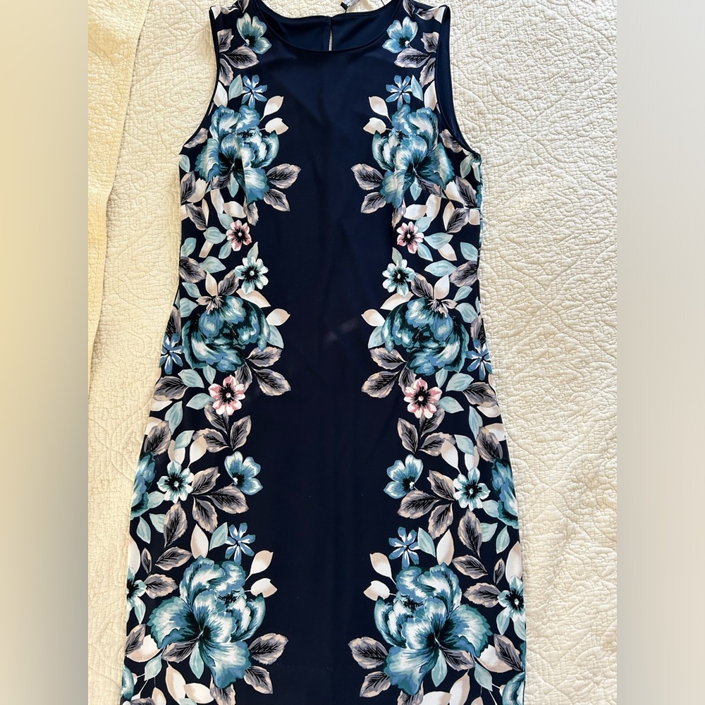 White House, Black Market women’s reversible dress